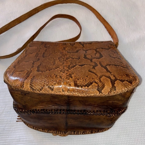 Women’s‎ VINTAGE Snake skin Leather Tan hippie boho crossbody/shoulder bag - Picture 7 of 16
